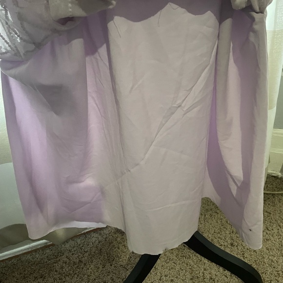 ASOS DESIGN Curve flutter sleeve circular embellished plunge midi dress in lilac - Picture 9 of 11